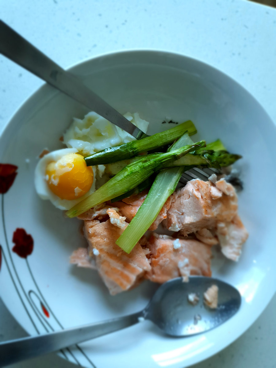 Salmon, Asparagus and Hard Boiled Egg Salad Recipe PickMe