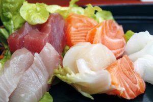 sushi, japanese, delicious-373585.jpg