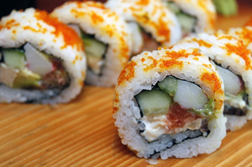 sushi, japanese, delicious-373587.jpg